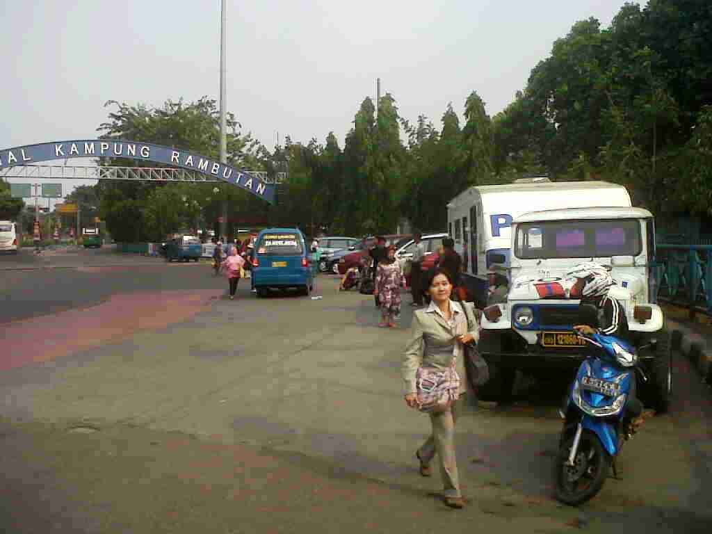 BBM Subsidi Naik, Angkutan Umum di Jakarta Naik Rp1.500